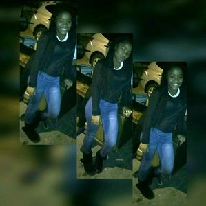 Meet your Posher, Shira